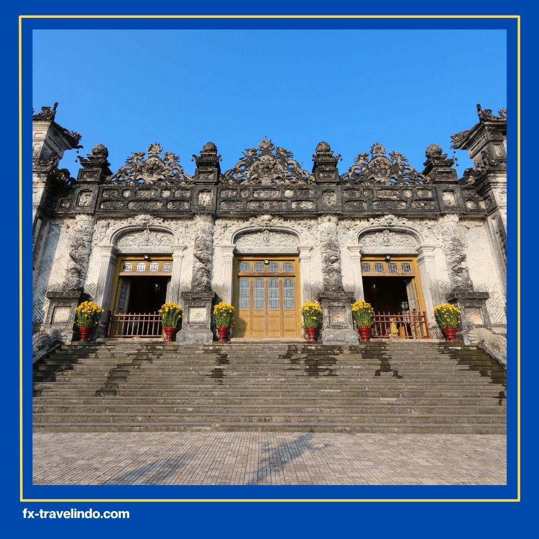 Wisata ke Khai Dinh Tomb