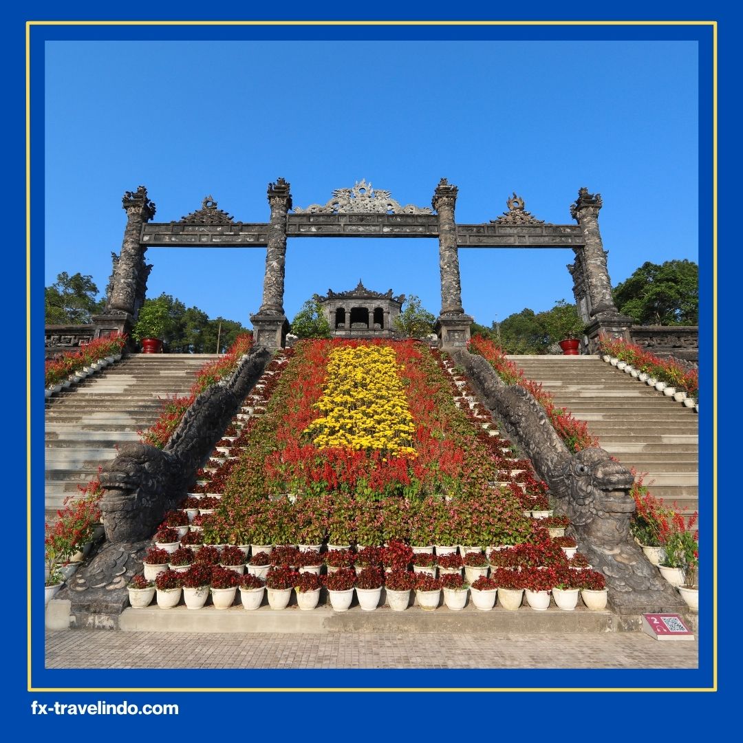 Wisata ke Khai Dinh Tomb